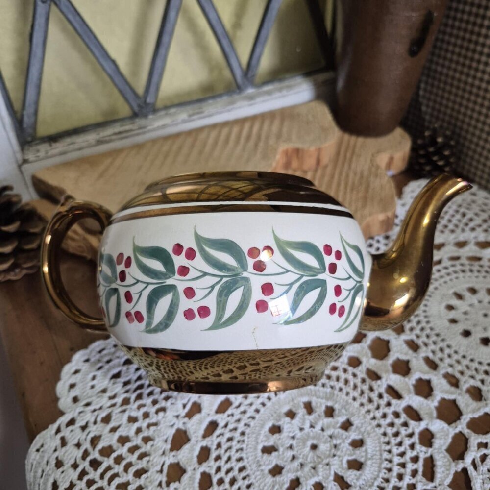 Gather Rings 🍄🧚‍♂️ Vintage WADE 3-Piece Porcelain Tea Set Berry Pattern - Picture 7 of 16